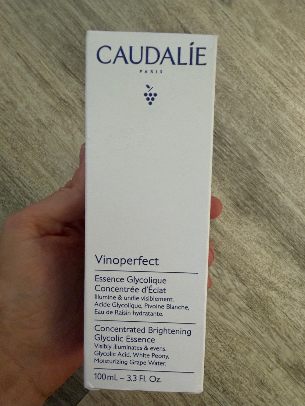 Caudalie Vinoperfect Brightening Essence - White & Navy
